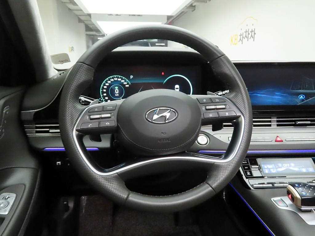 HYUNDAI Grandeur - Vista 9