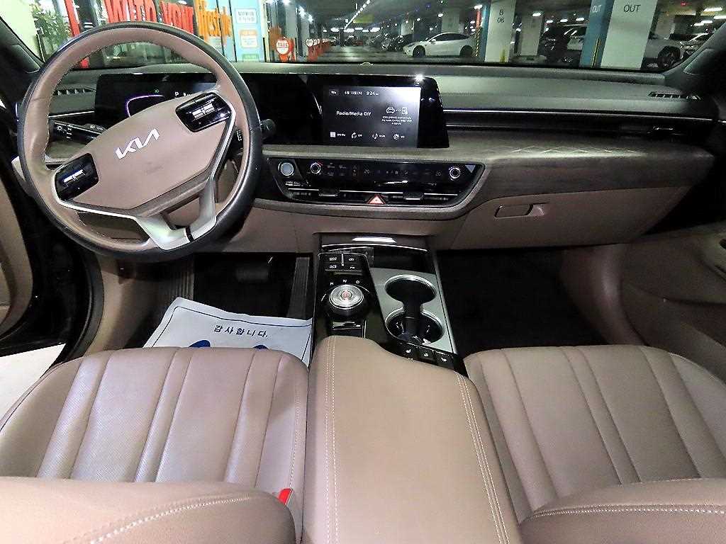 KIA K8 - Vista 10