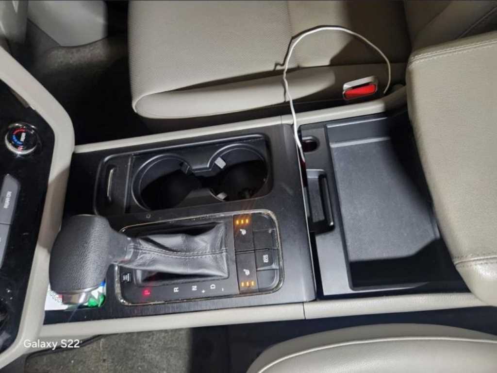 KIA Carnival - Vista 11