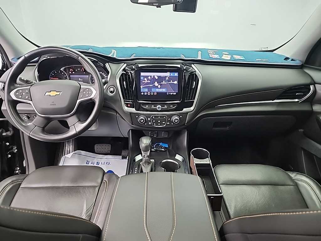 Chevrolet Travers - Vista 7