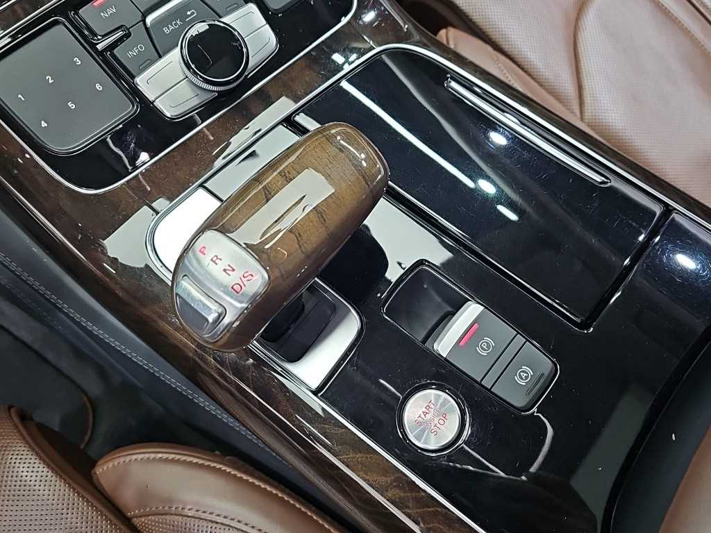 Audi A8 - Vista 10