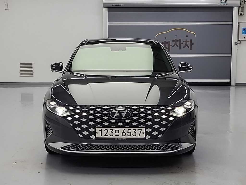 HYUNDAI Grandeur - Vista 2