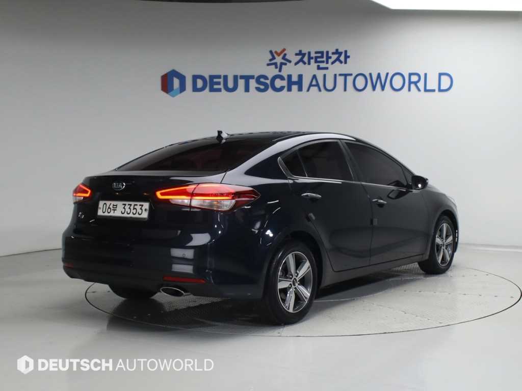 KIA K3 - Vista 2