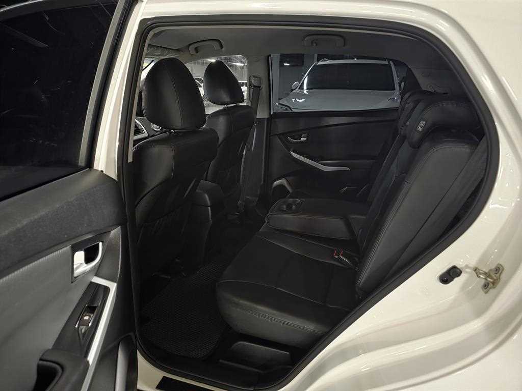 Ssangyong Korando - Vista 12
