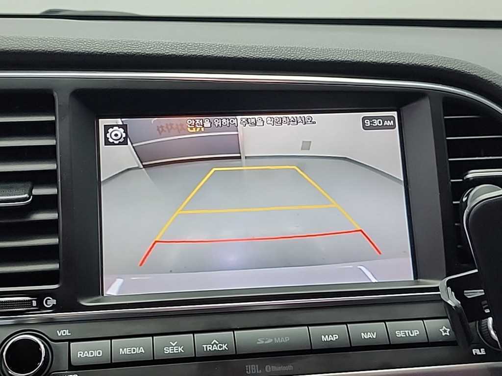 HYUNDAI Avante 2018 Blanco - Importación desde Corea - HF Imports Iquique - Foto 15
