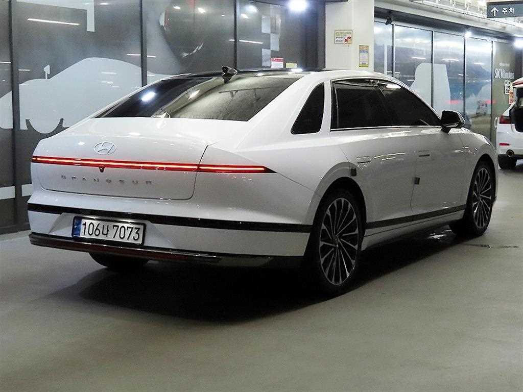 HYUNDAI Grandeur - Vista 4