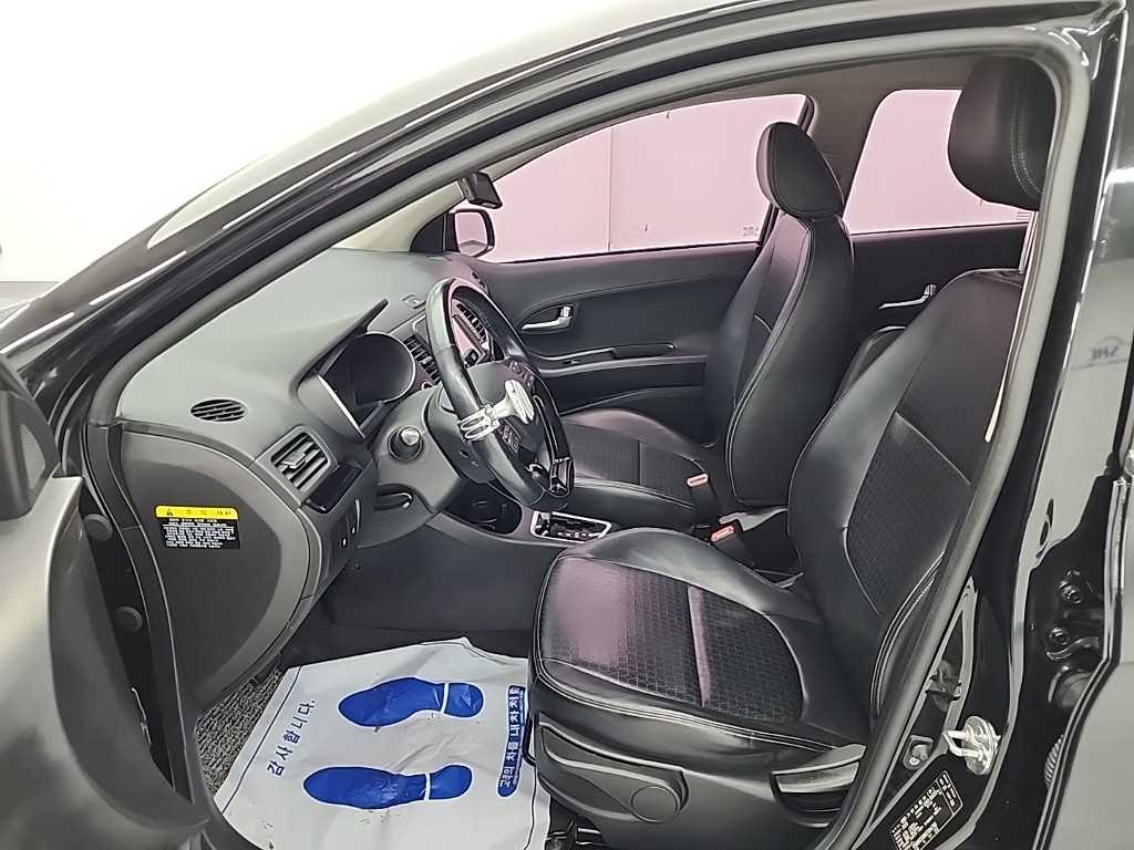 KIA Morning - Vista 11