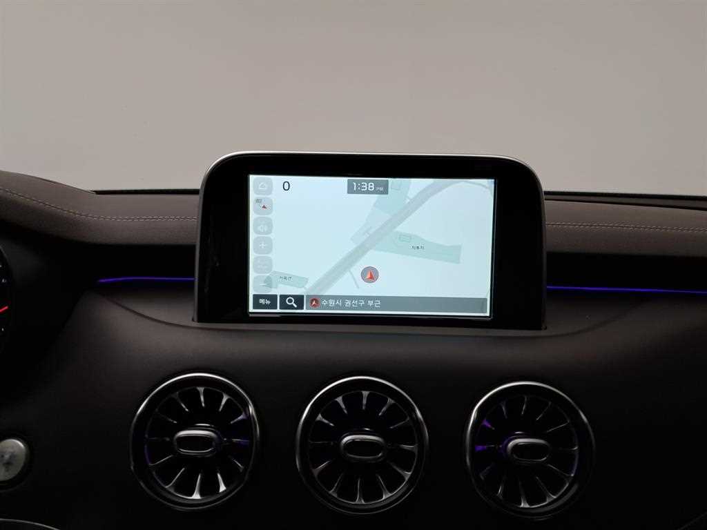 KIA Stinger - Vista 9