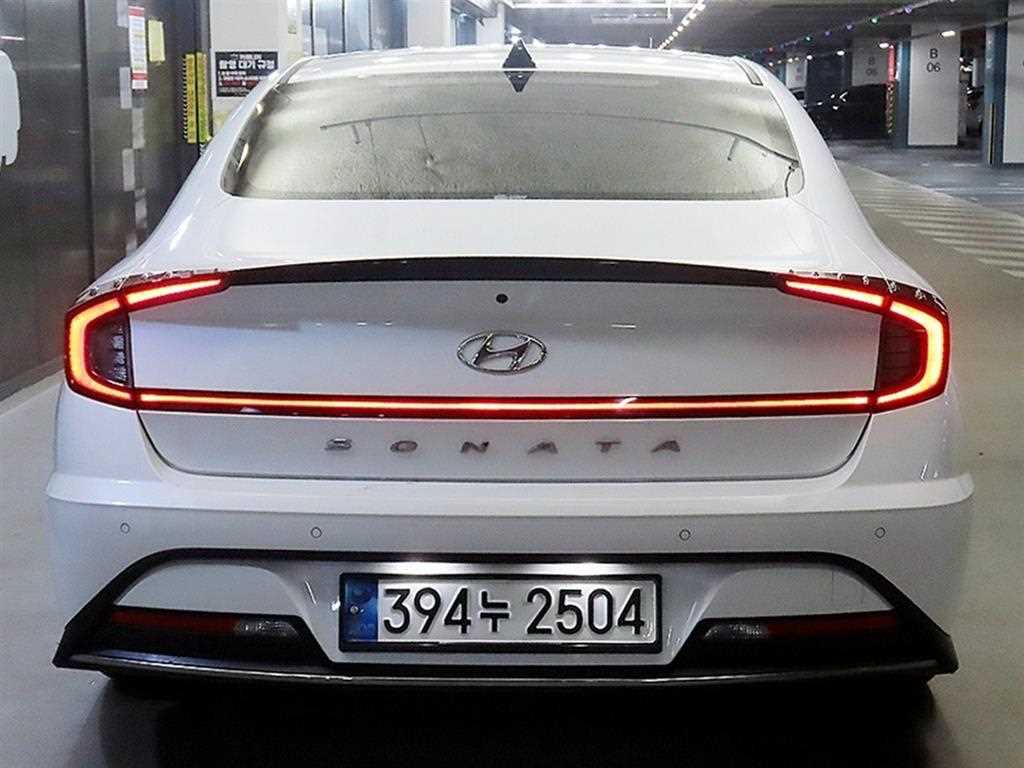 HYUNDAI Sonata - Vista 5