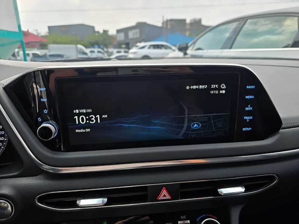 HYUNDAI Sonata - Vista 10