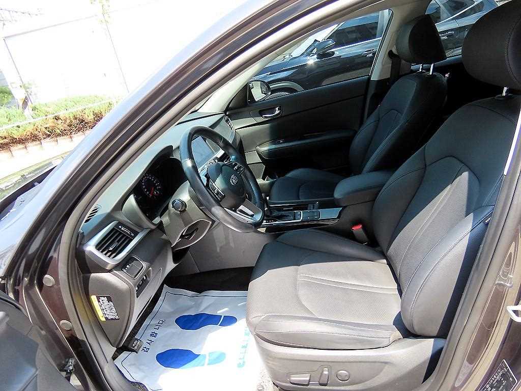 KIA K5 - Vista 5