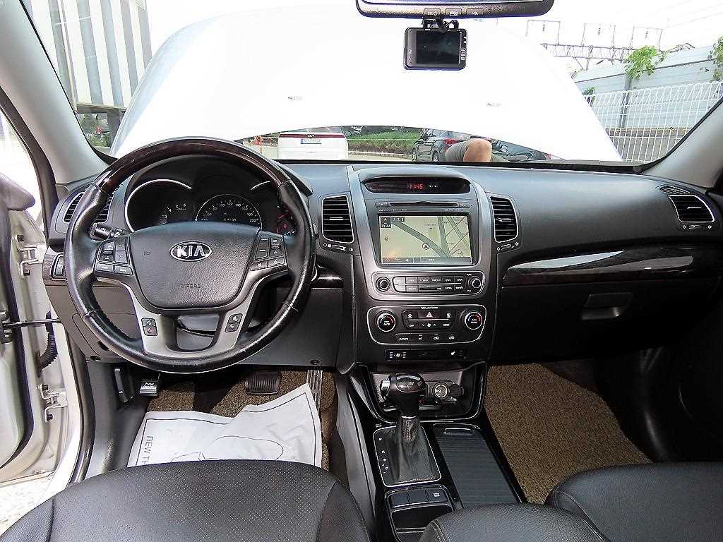 KIA Sorento - Vista 7