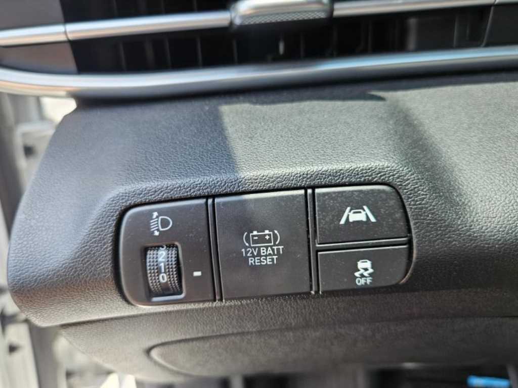HYUNDAI Avante - Vista 11