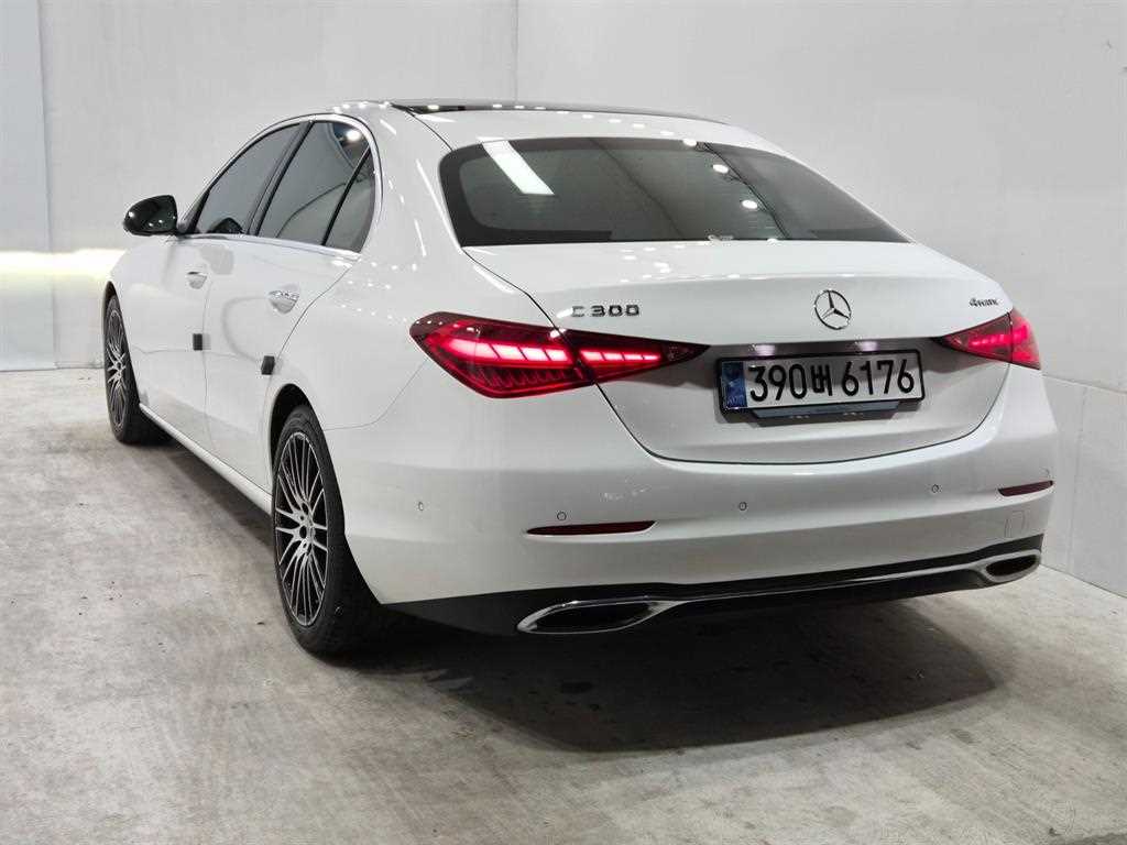 Mercedes Benz C Class - Vista 4