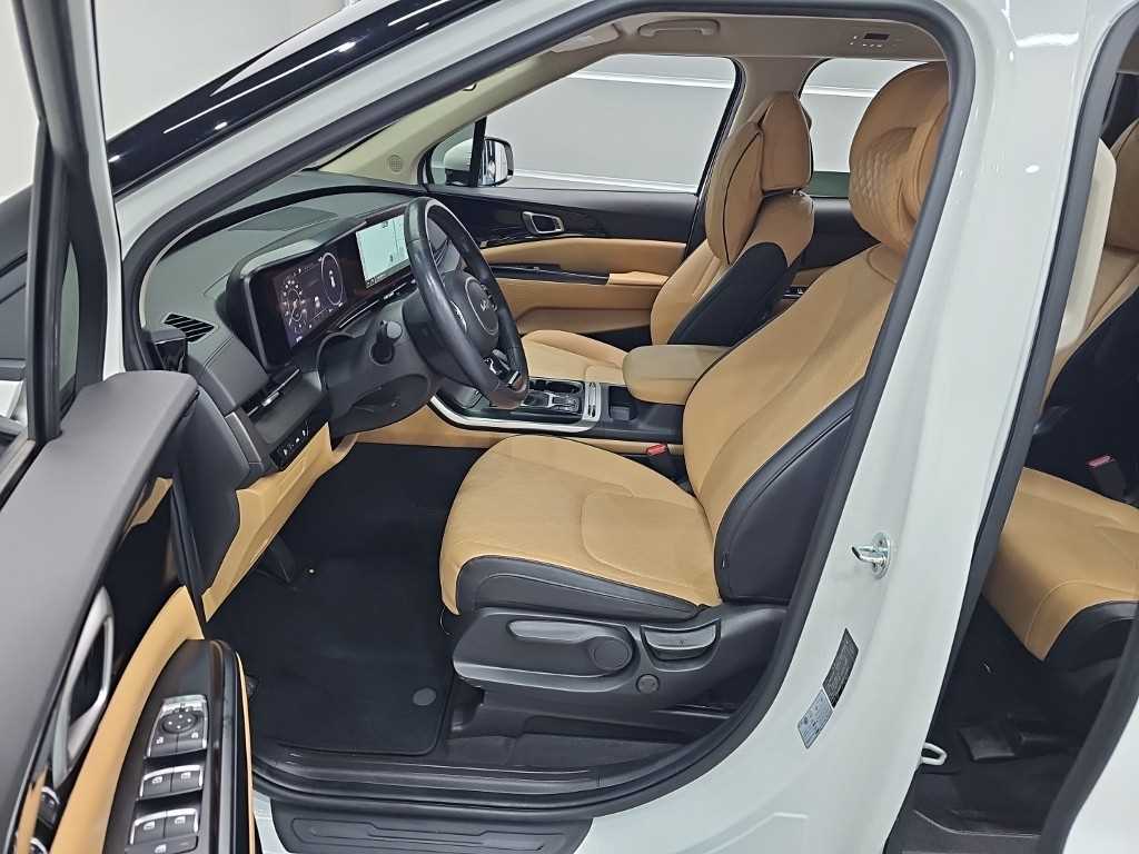 KIA Carnival - Vista 11