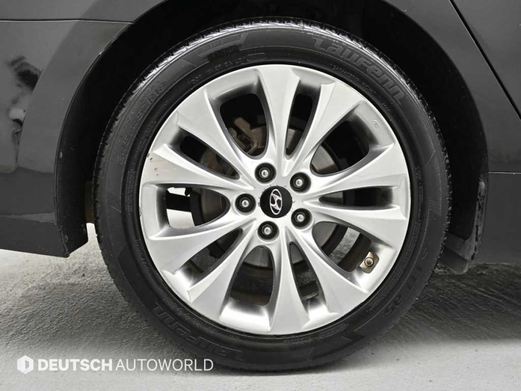 HYUNDAI Grandeur - Vista 7