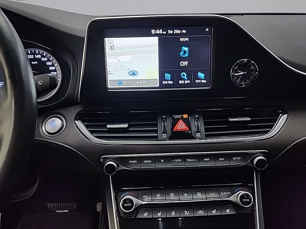 HYUNDAI Grandeur - Vista 10
