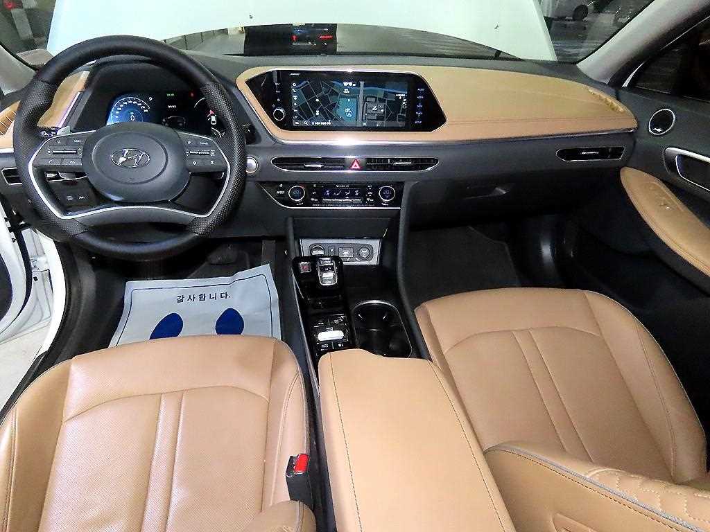 HYUNDAI Sonata - Vista 10