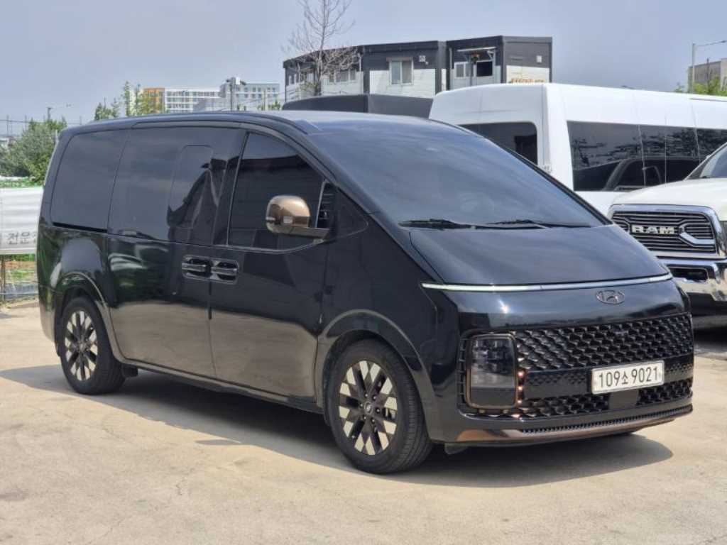 HYUNDAI Staria - Vista 3
