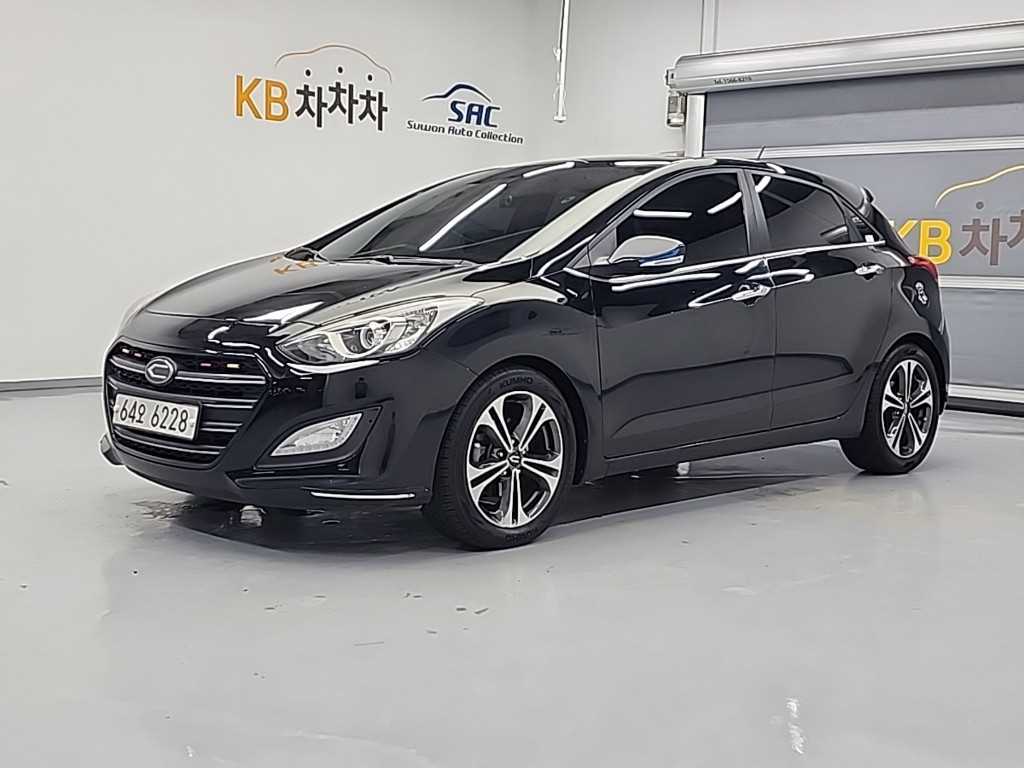 HYUNDAI i30 2015 Negro - Importación desde Corea - HF Imports Iquique - Foto 1