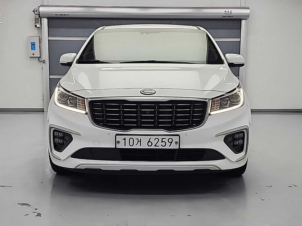 KIA Carnival - Vista 2