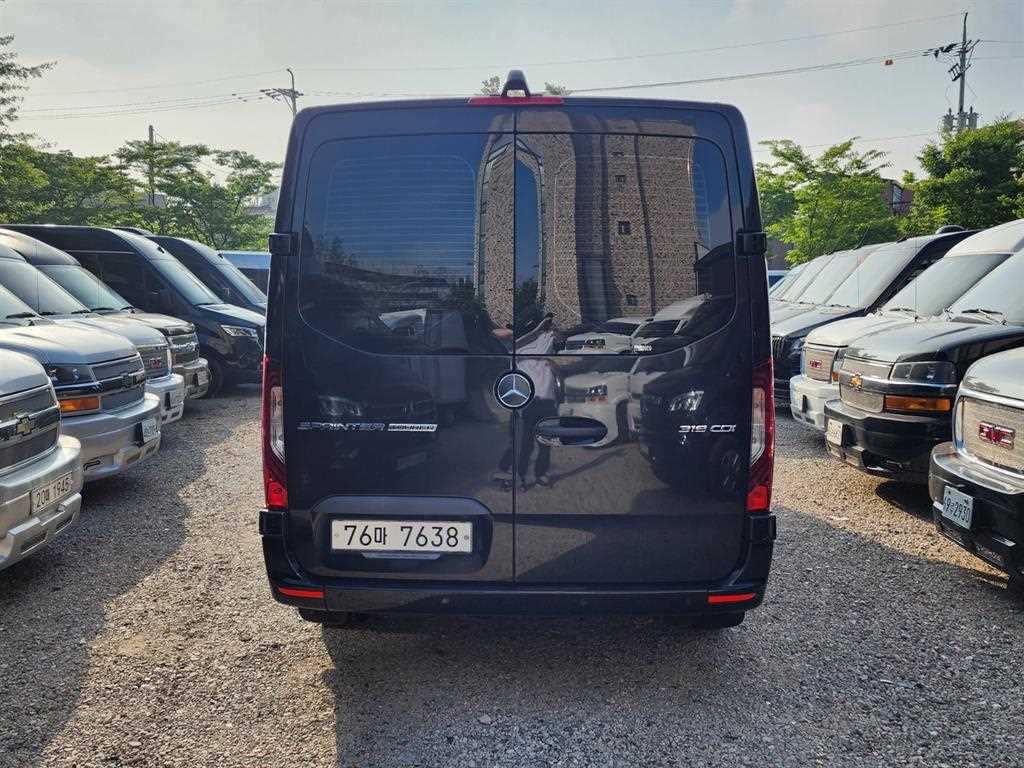 Mercedes Benz Sprinter - Vista 5