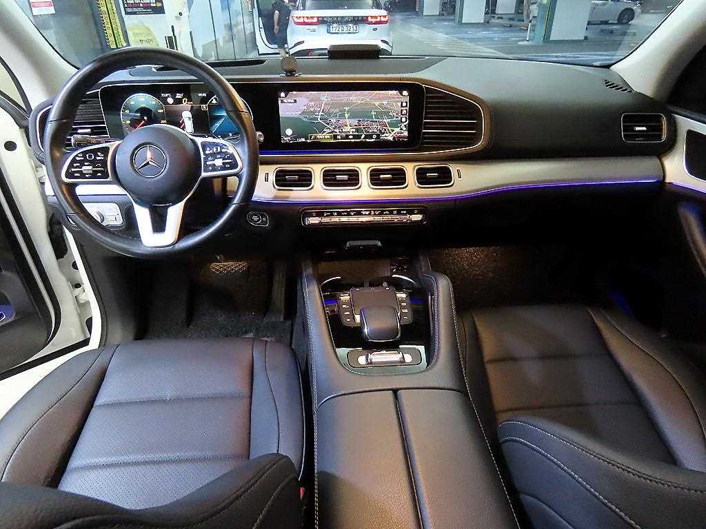 Mercedes Benz GLE Class - Vista 12