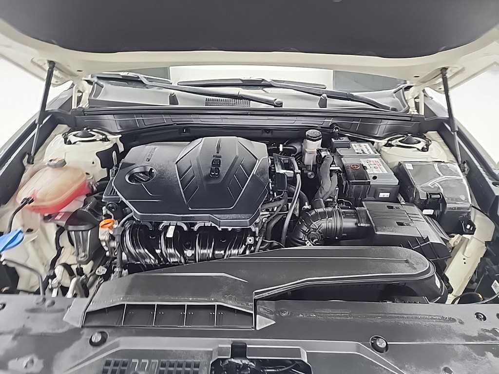 KIA K8 - Vista 5