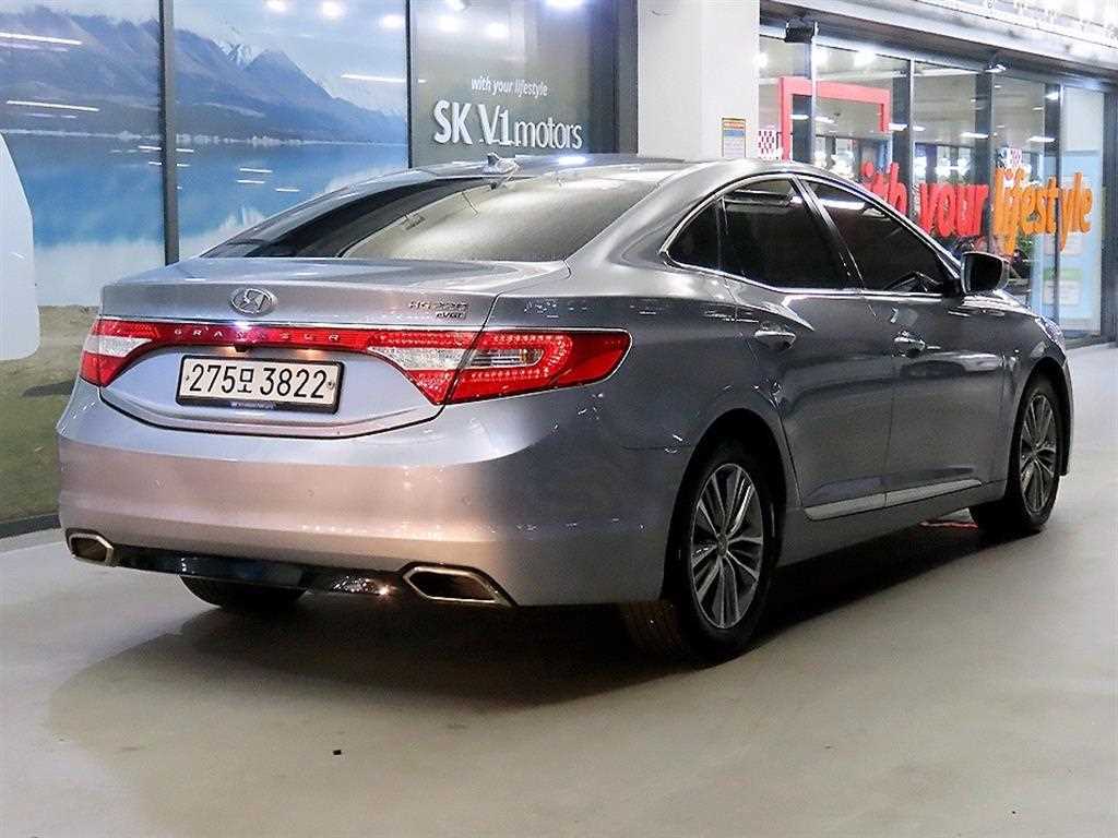 HYUNDAI Grandeur - Vista 4