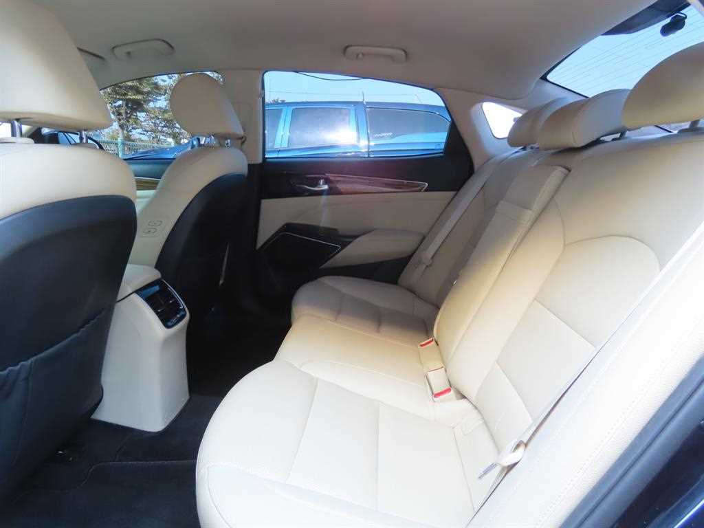 KIA K7 - Vista 7