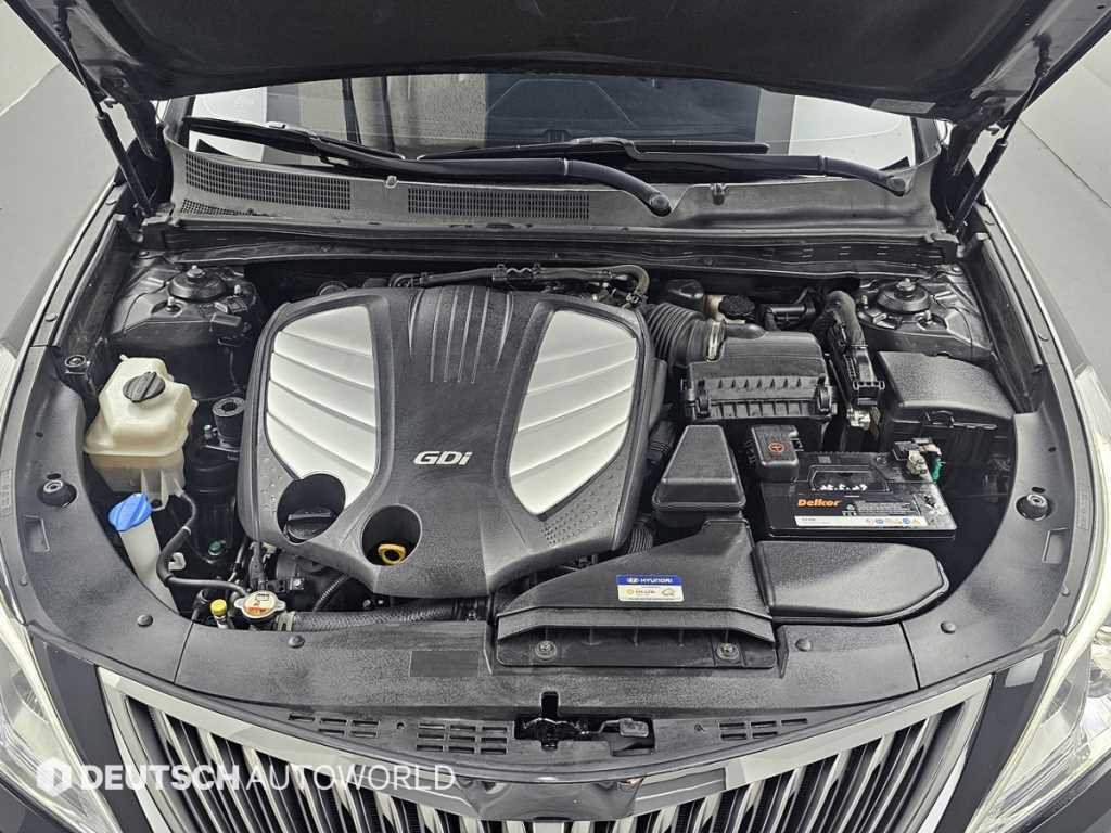 HYUNDAI Grandeur - Vista 6