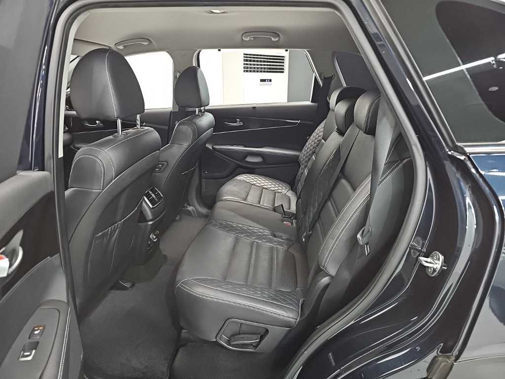 KIA Sorento - Vista 12