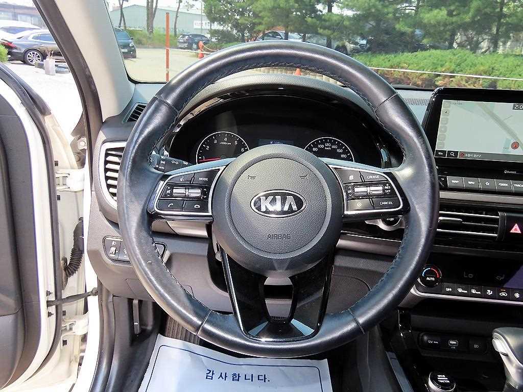 KIA Seltos - Vista 8