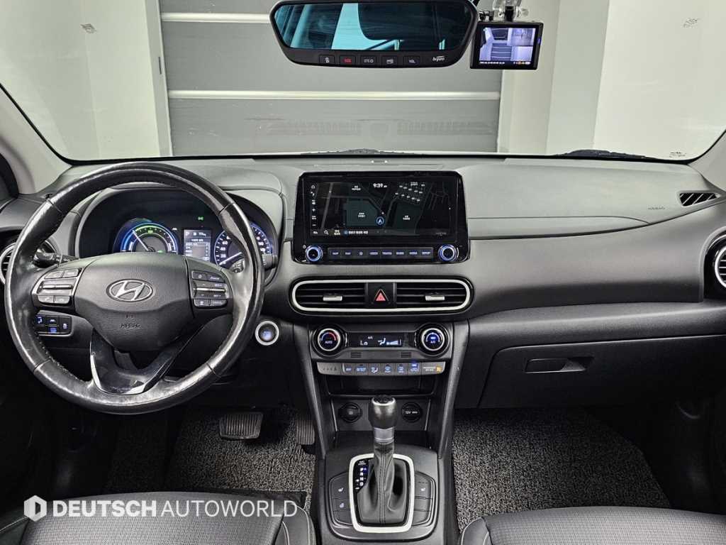 HYUNDAI Kona - Vista 7