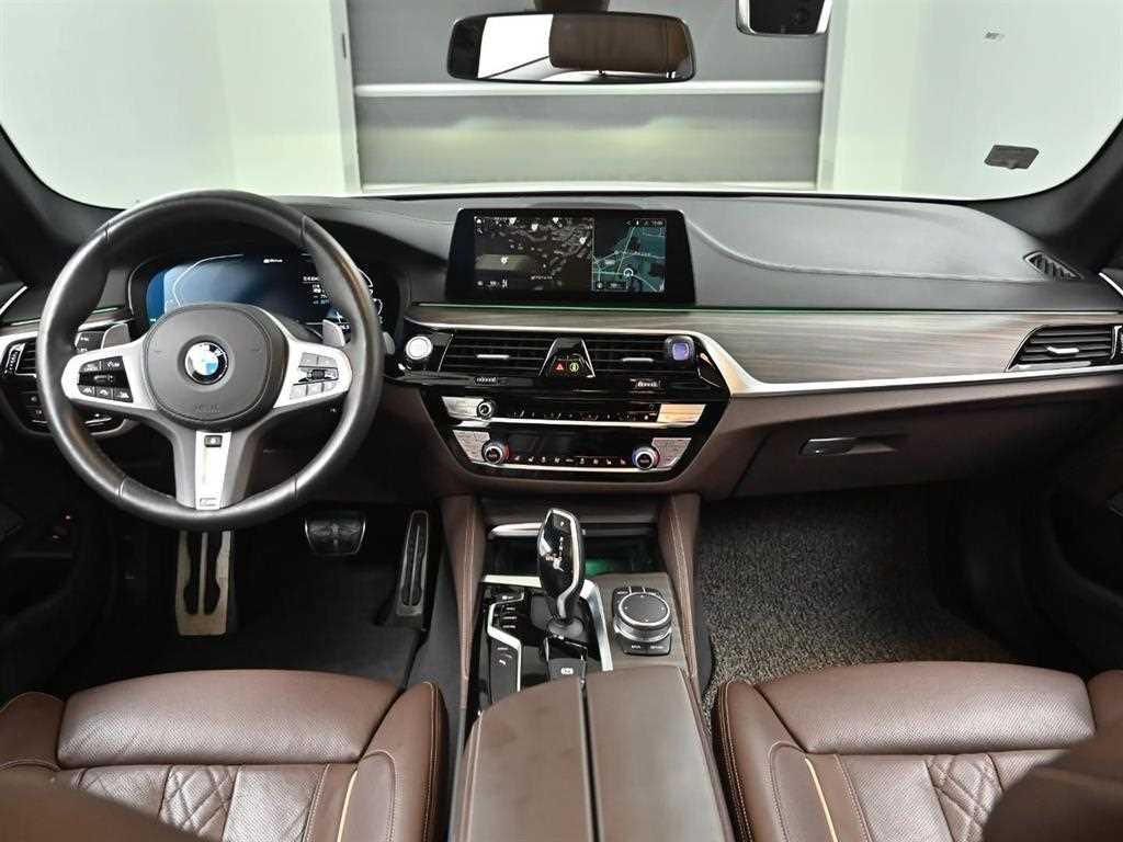 BMW 5 Series - Vista 7