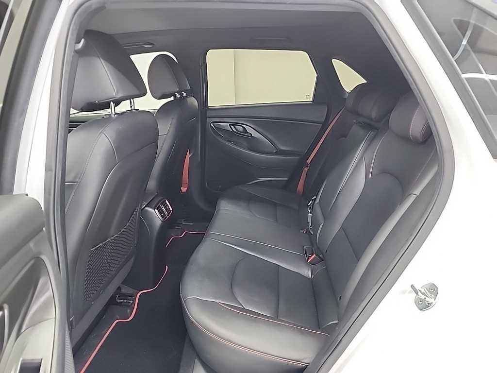 HYUNDAI i30 - Vista 12