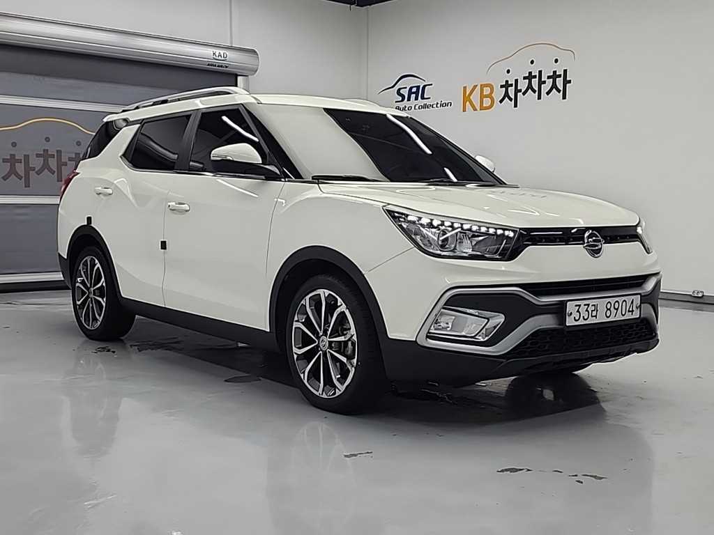Ssangyong Tivoli - Vista 4