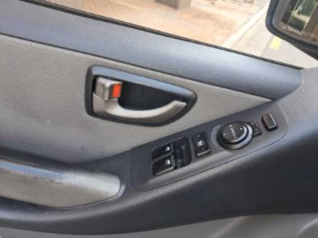 HYUNDAI Starex - Vista 11
