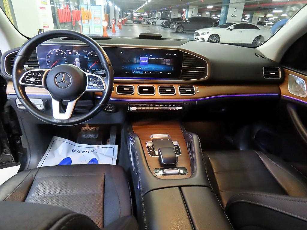 Mercedes Benz GLE Class - Vista 10