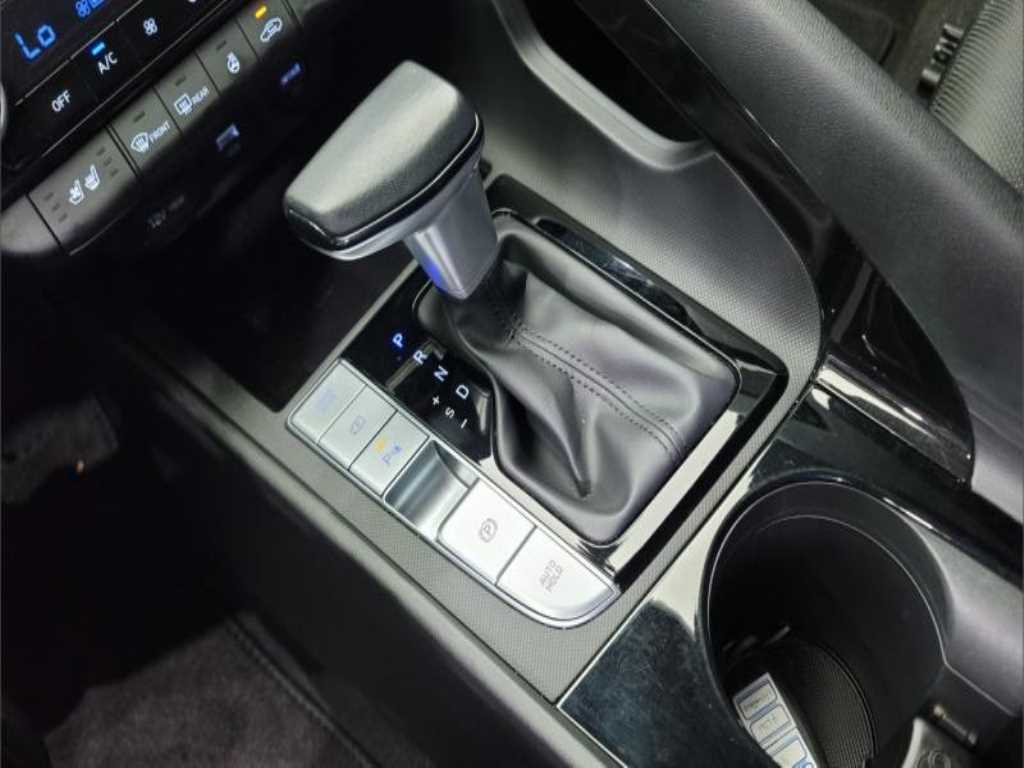 HYUNDAI Avante - Vista 6