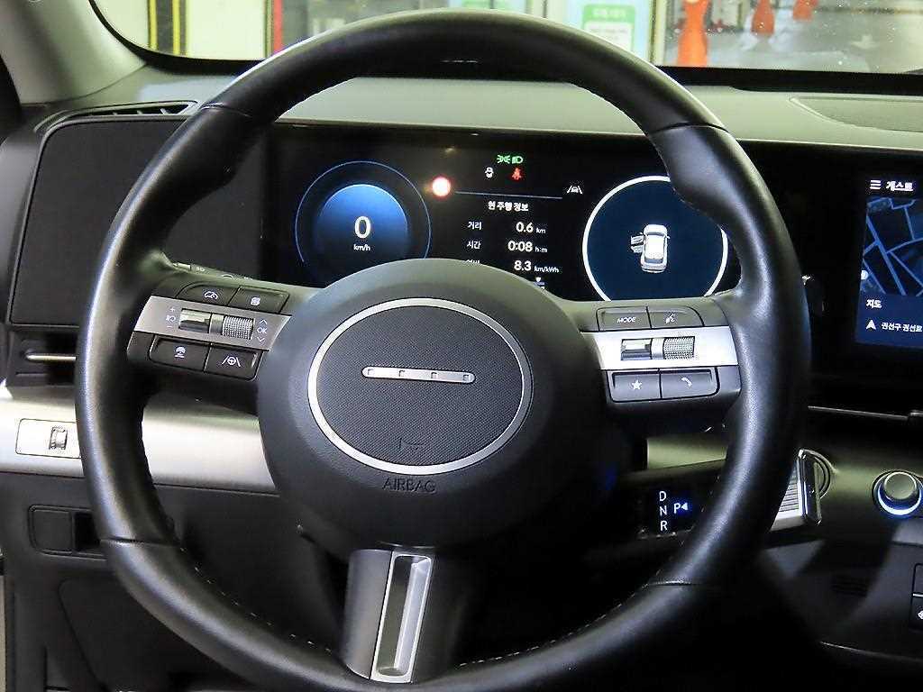 HYUNDAI Kona - Vista 9