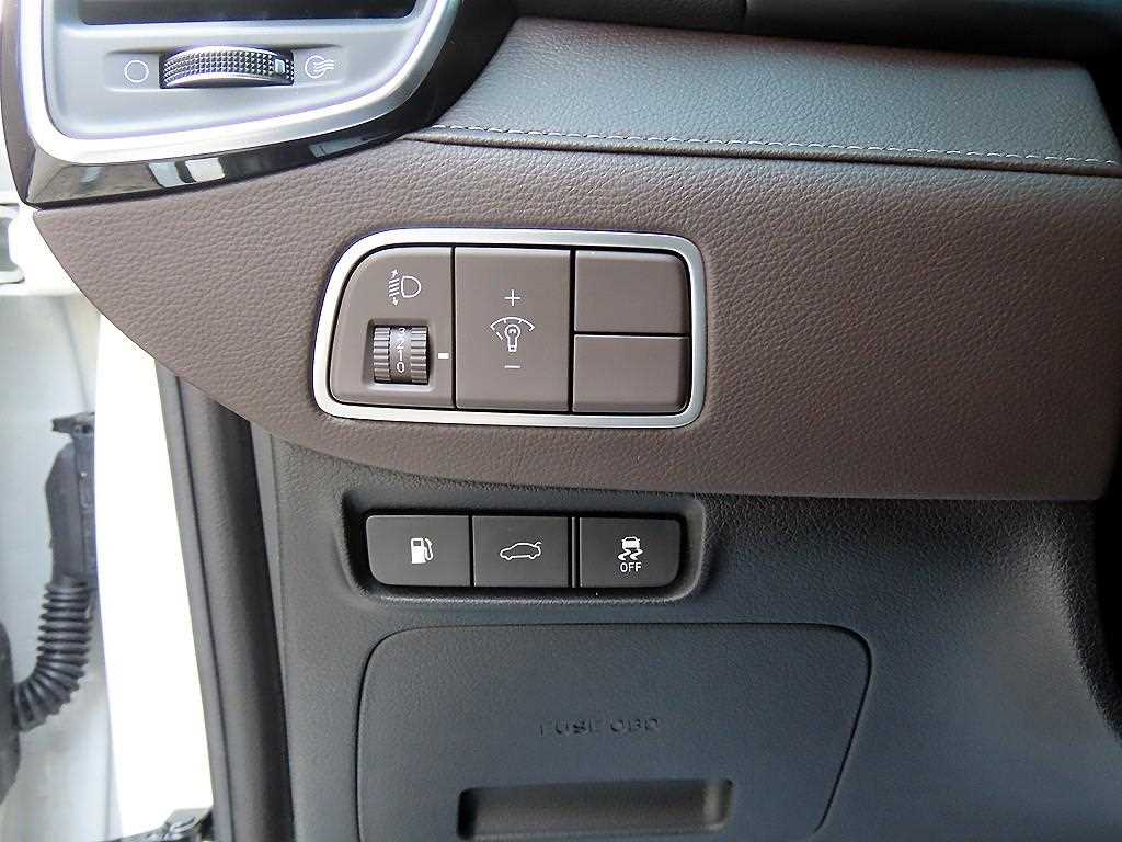HYUNDAI Grandeur - Vista 12