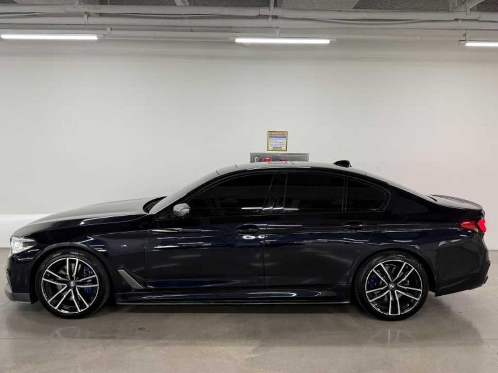 BMW 5 Series - Vista 5