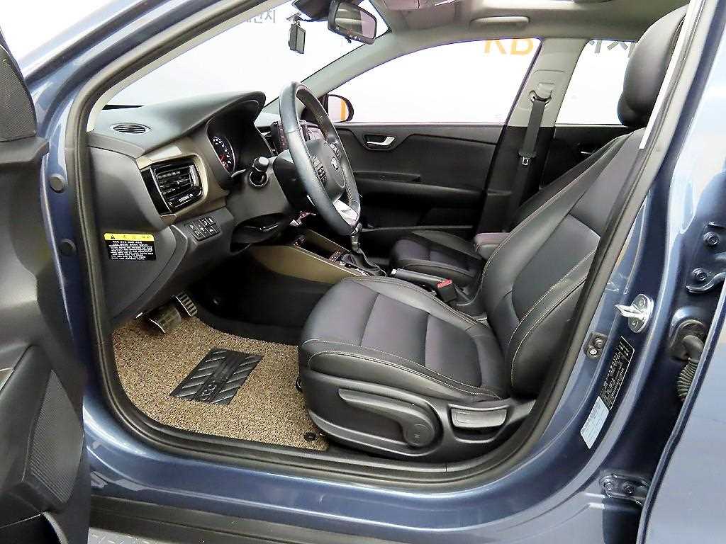 KIA Stonic - Vista 5