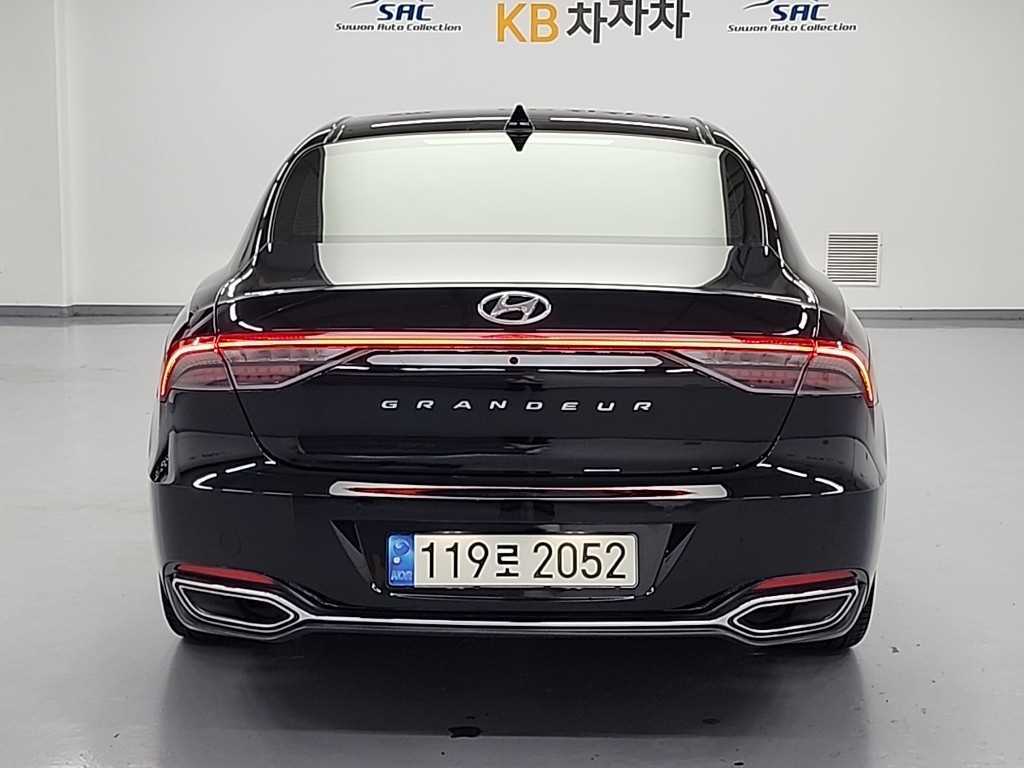 HYUNDAI Grandeur - Vista 3