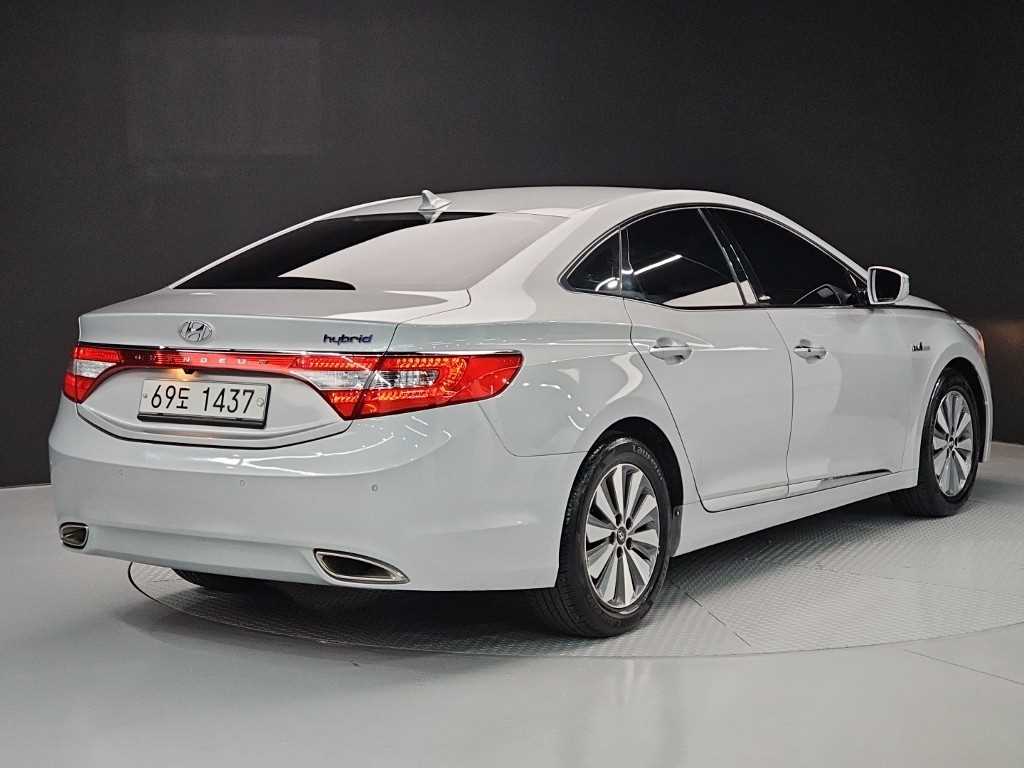HYUNDAI Grandeur - Vista 4