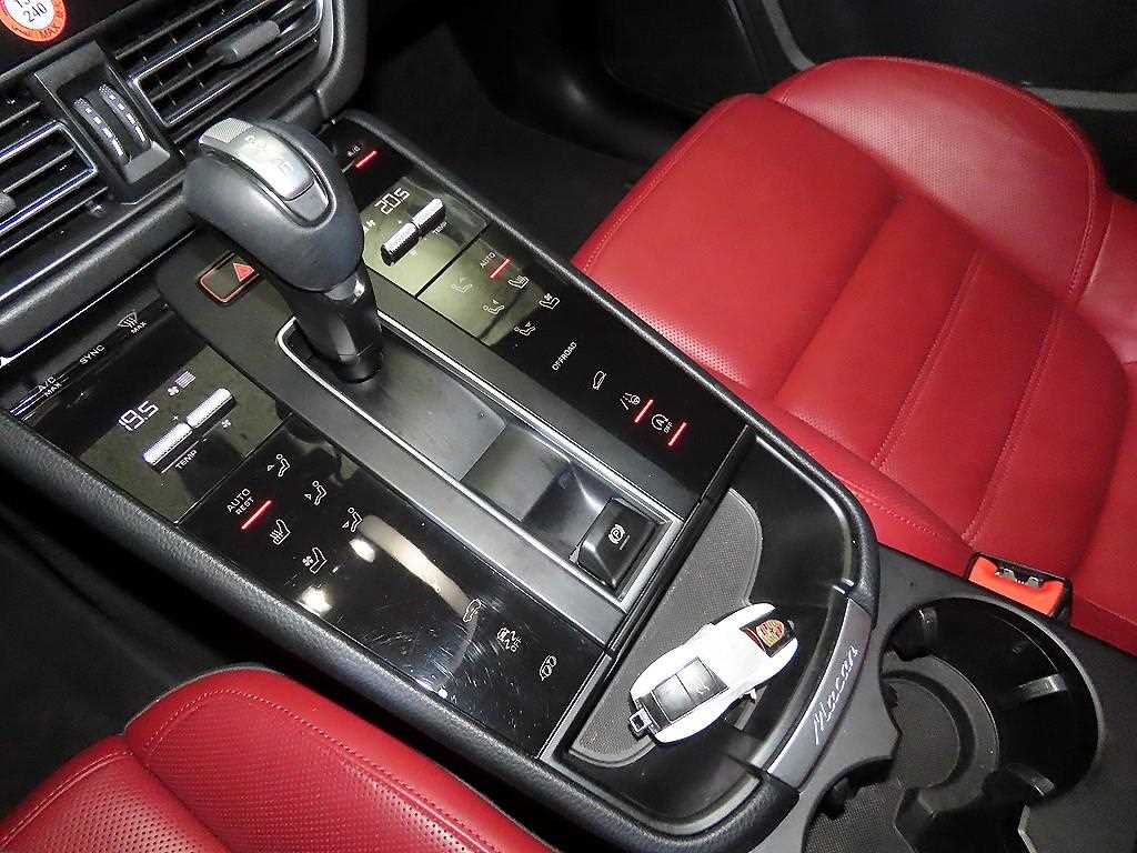 Porsche Macan 2023 Negro - Importación desde Corea - HF Imports Iquique - Foto 14