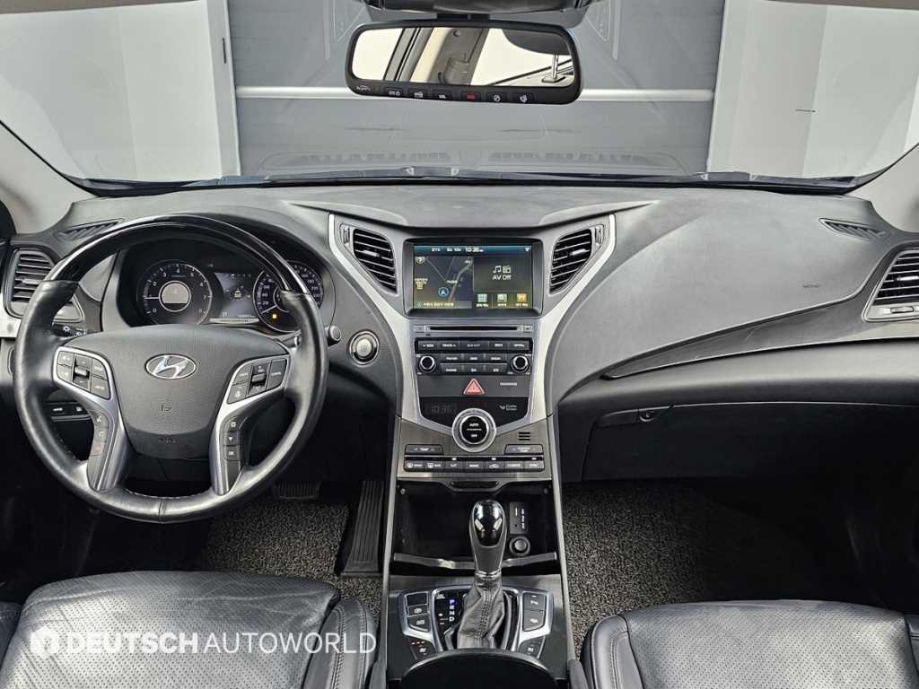 HYUNDAI Grandeur - Vista 7