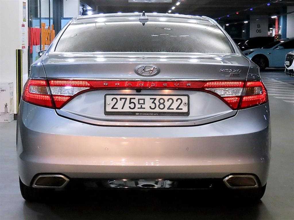 HYUNDAI Grandeur - Vista 5