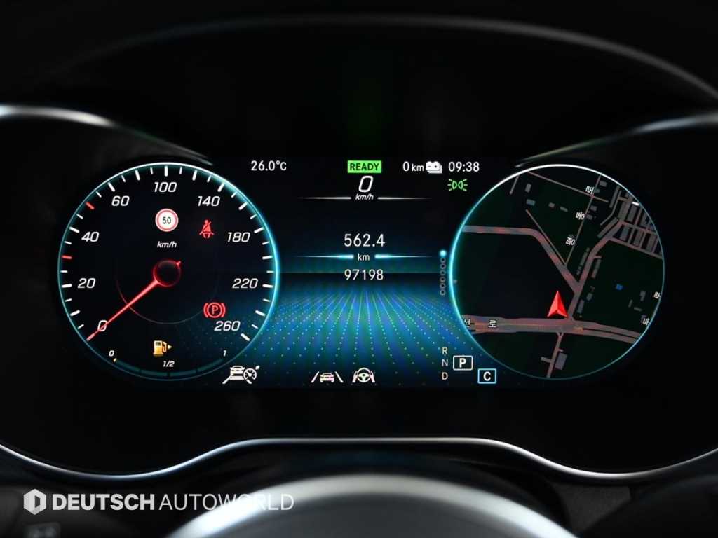 Mercedes Benz GLC Class - Vista 10